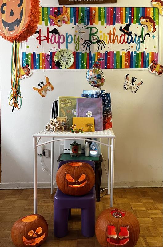 The piñata with decor