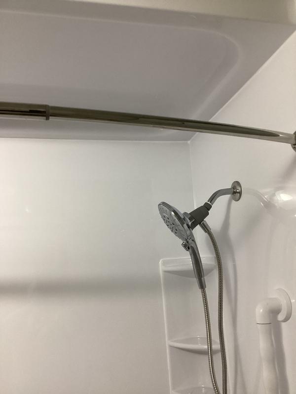 Magnetic handheld showerhead