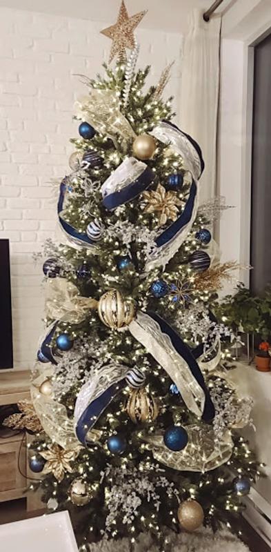 Tree with White light setting