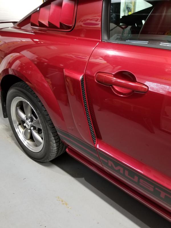 Color matched side vent