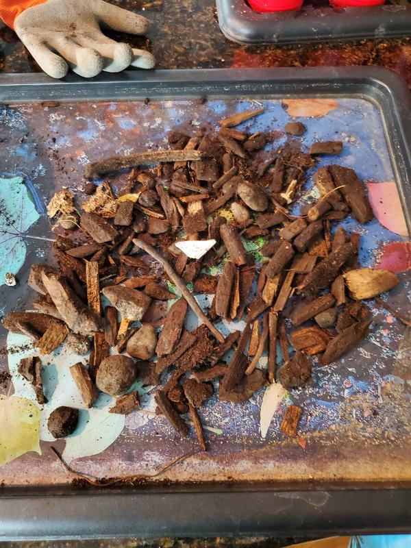 Garbage found in the top 1/8th of the bag!