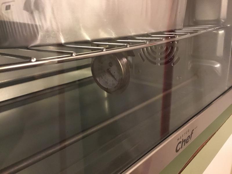 Same temp but with the timer instead of the always on button . Temp on the oven is above 400f