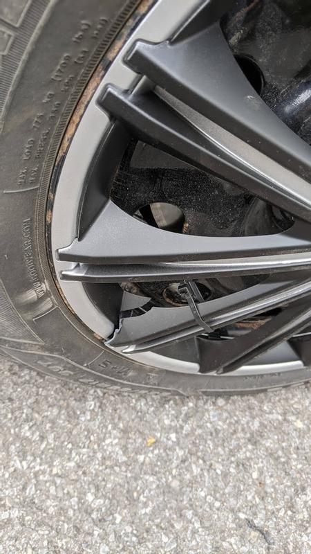 Enjoliveur trop fragile