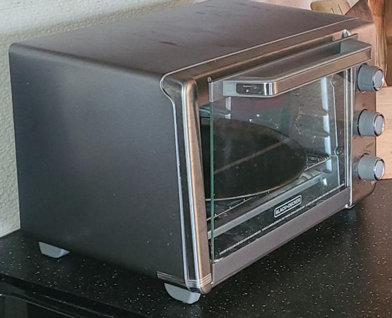 Pizza pan fitting fail, and knob indicator: Braille?