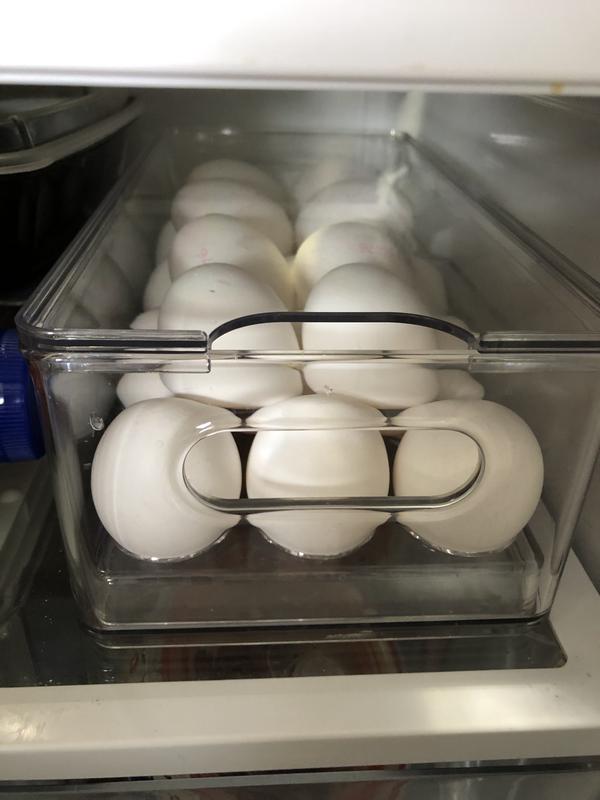 It hold 23 eggs full