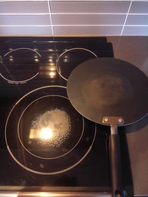 Burn on back of pan with burnt cooktop