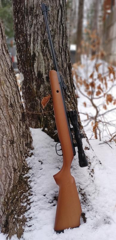 With included centerpoint scope