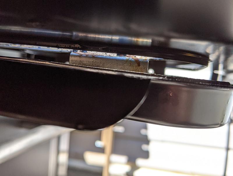 Grease Tray (that silver thing makes it impossible to slide it out to empty)