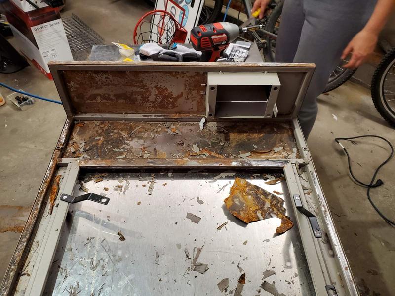 Please note that this is the underside of the table.