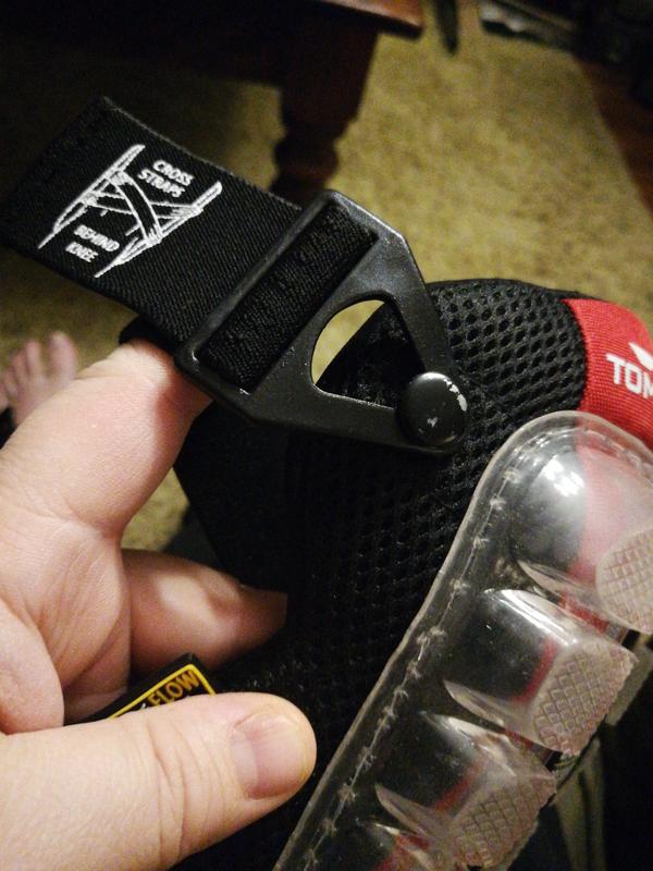 Easy to put on and take off hook and buttons.