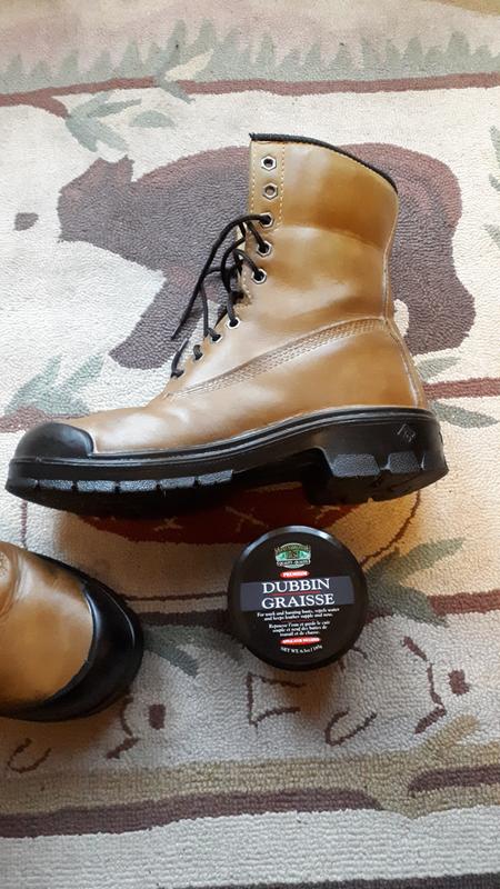 Excellent produits repousse l eau et la saleté et le sel facilement.