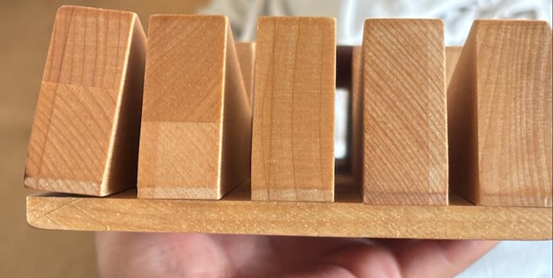 Gap along one side of the top panel