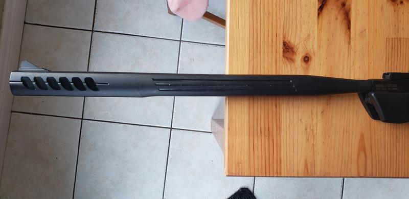 A closer look of the barrel.