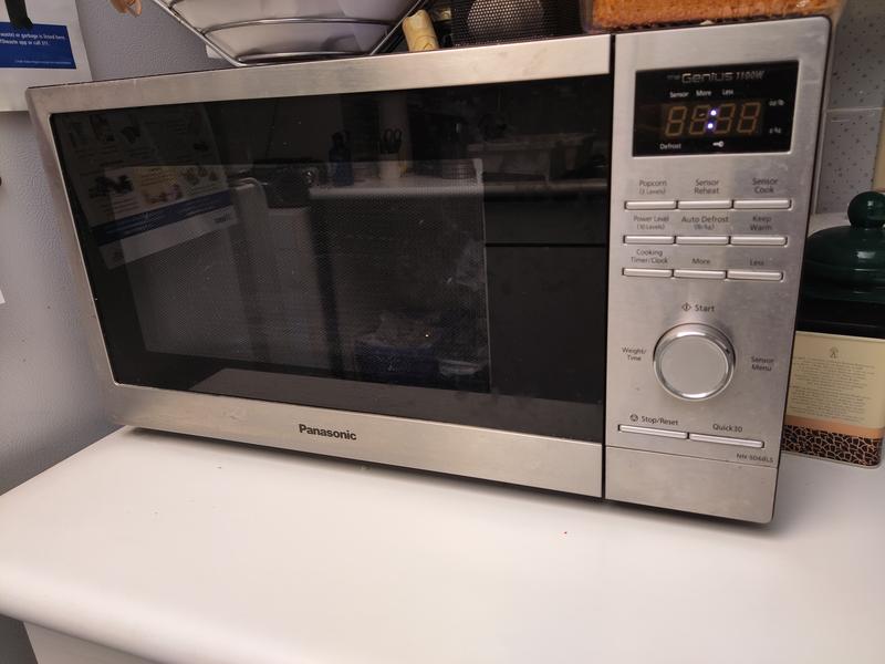 Panasonic NN-SD68LS Countertop Microwave Genius Sensor Cooking