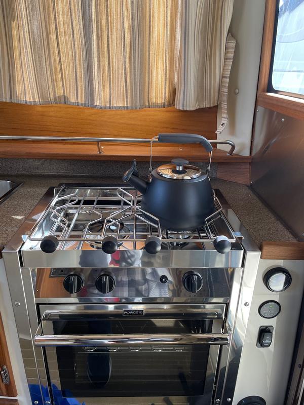 Stovetop kettle