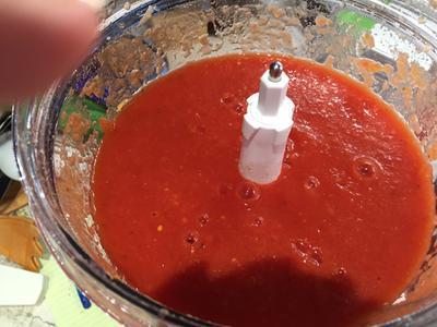 Making tomato sauce