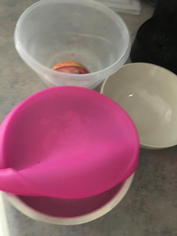 Tried using different size bowls but the point is to stretch