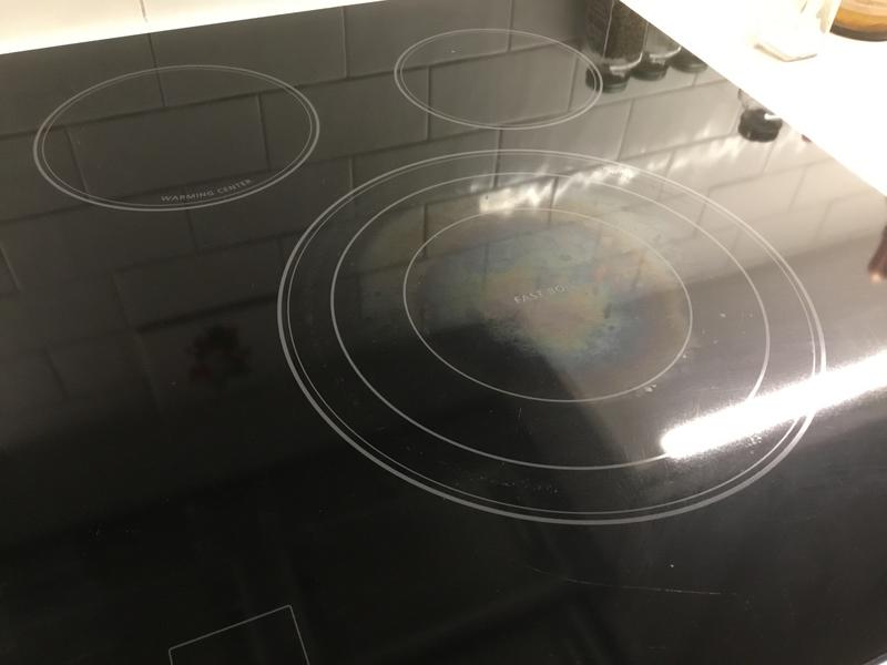 Plaque de cuisson endommagée suite à l’utilisation de la casserole Lagostina