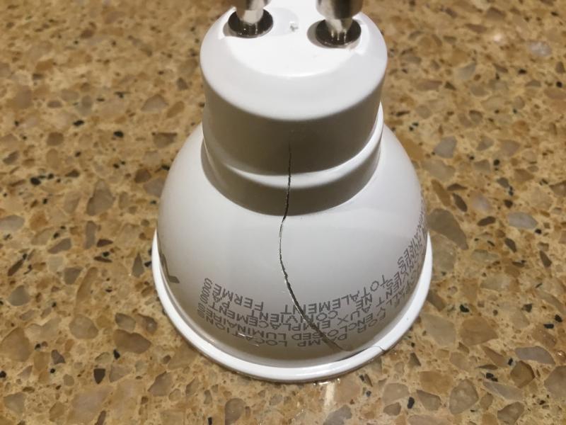 Cracked Noma light. Again.