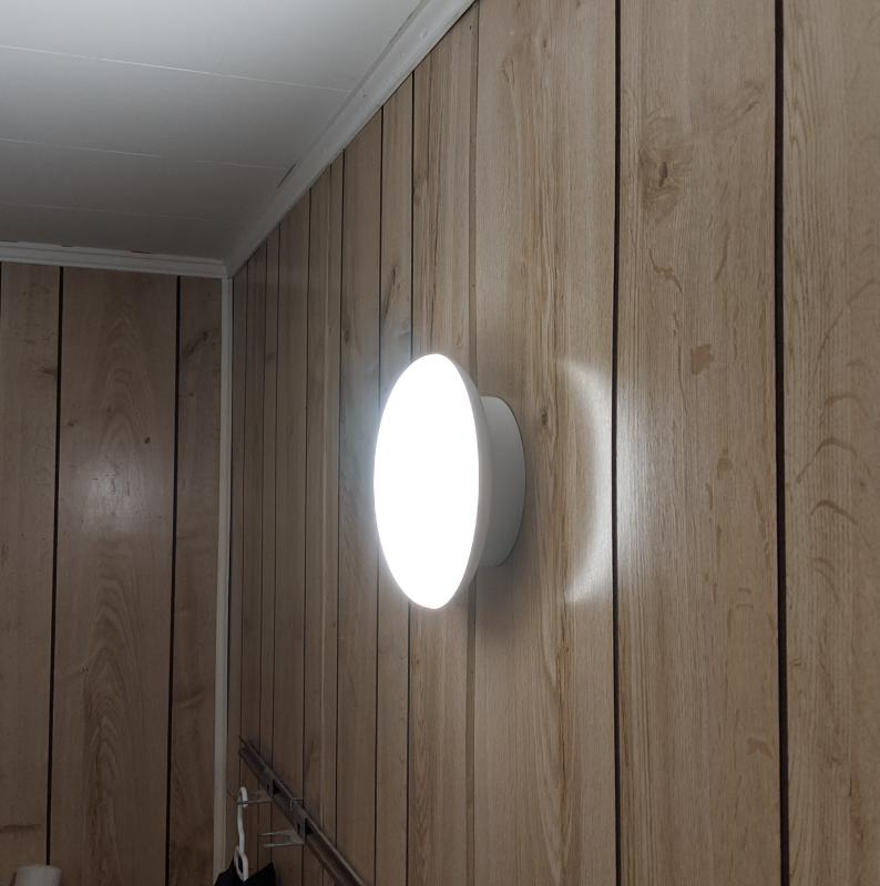 There used to just be an exposed bulb here