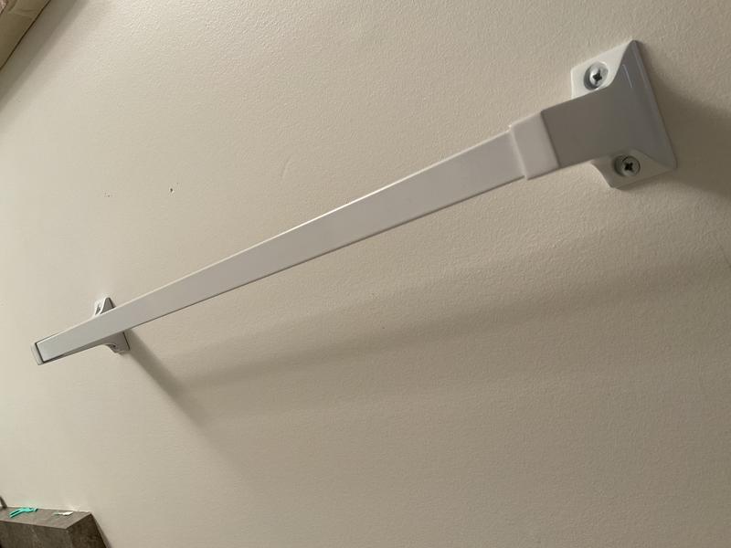Peerless 18" white Towel Bar