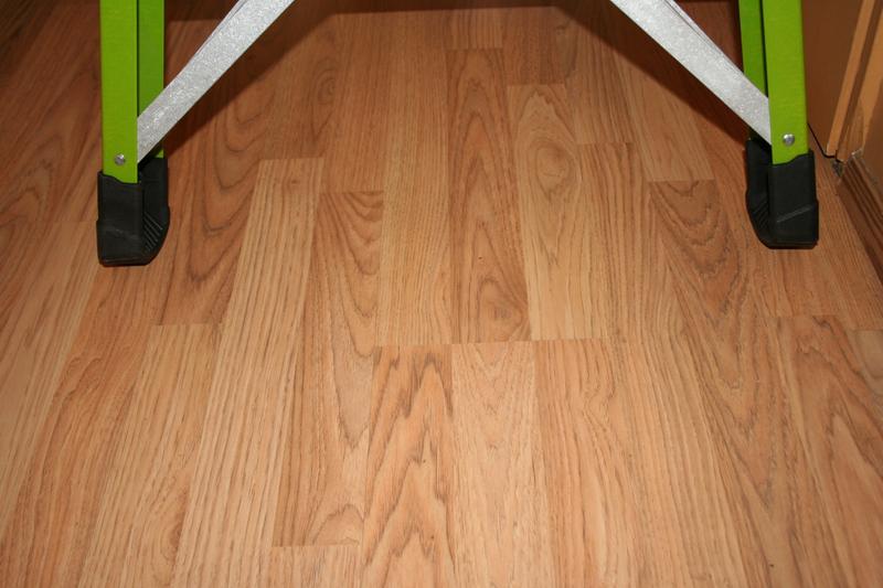 Not a mark on the floor after multi tests and movement.