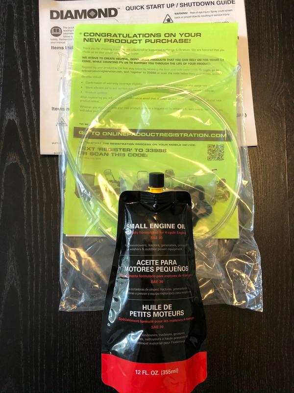 This unit came with oil. After reading some of the reviews, I asked the sales associate to open the box to verify if oil was included, before leaving with my purchase.