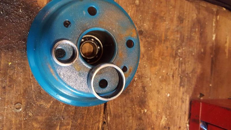 Inner and outer bearing race/ bearings gone..