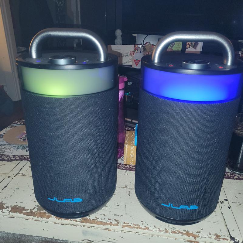 Alot of boom boom sound