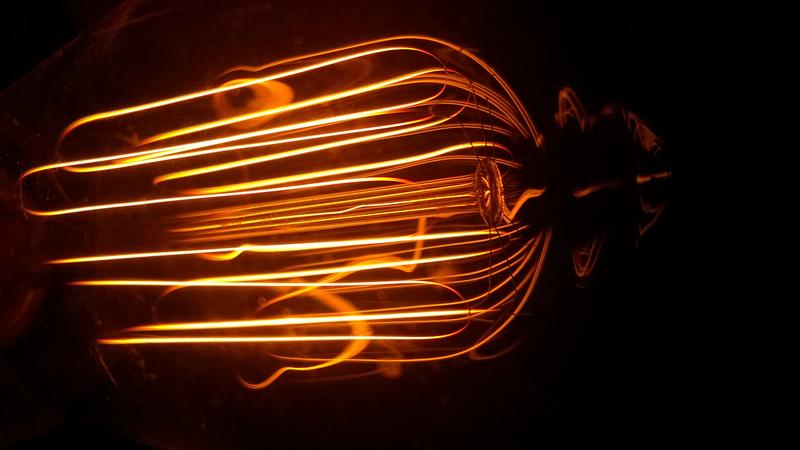 Only halogen bulbs - such as this one - will dim very low