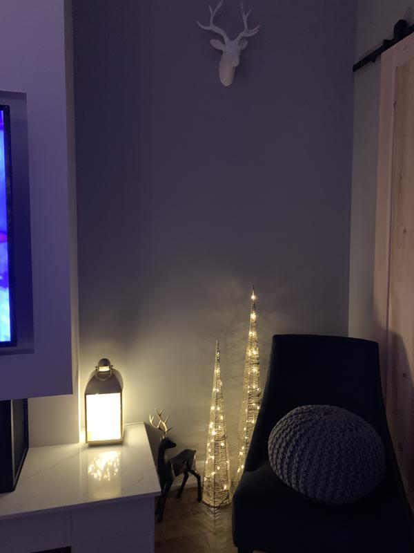 Adds a nice evening lighting