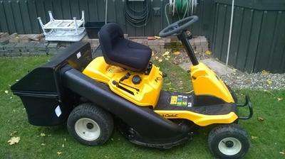 Leaf clean up with bagger attached