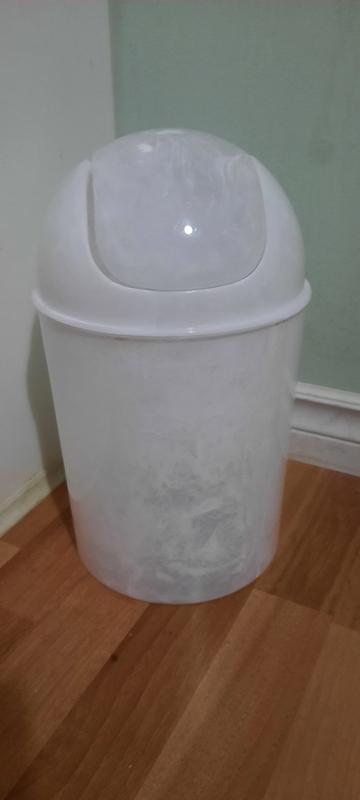 I believe this image does a better job at showing what the bin actually looks like, I hope it helpful to others.