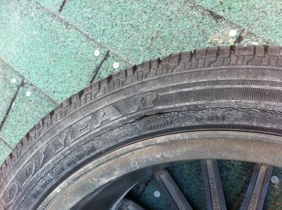 Weathered and split sidewall