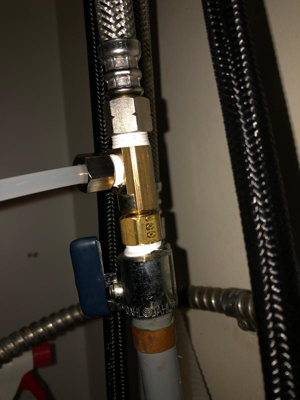 Tee fitting sold separately (3/8" x 3/8" x 1/4")