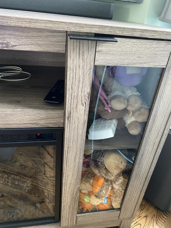 Space on top door not aligned with the other storage door