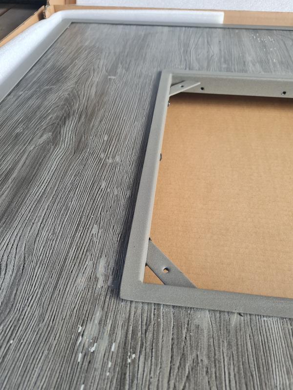 Replacement close up