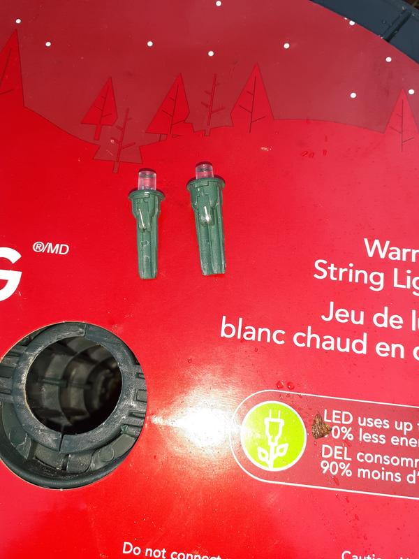 Different sizes of bulb on the same string