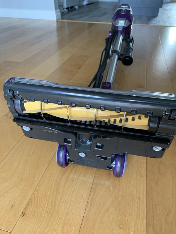 This is the brush roll after several weeks of use- no hair wrapped around it.