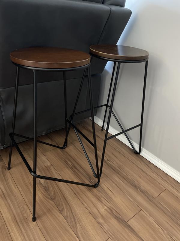 STURDY AND MINIMALISTIC DESIGN