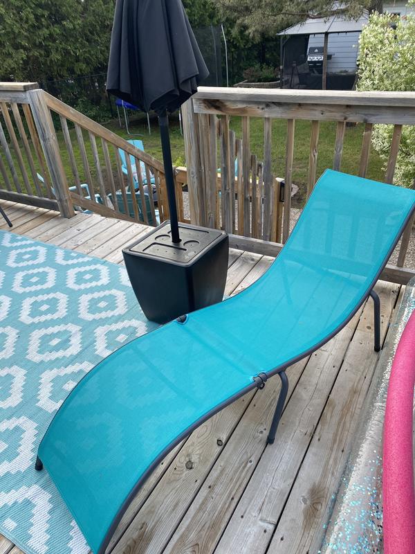 Canadian deals tire lounger