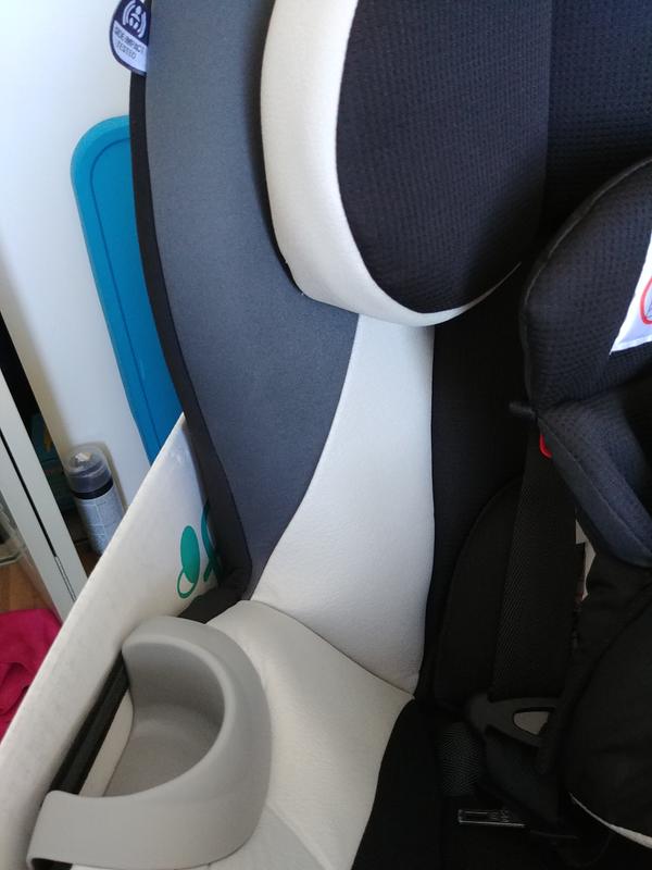 Missing "buckle pockets"