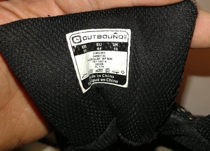 As shown on the tongue, there's barely any actual wear on these boots inside. Even the label is still pristine, but the boots have been dead and done for a while now.