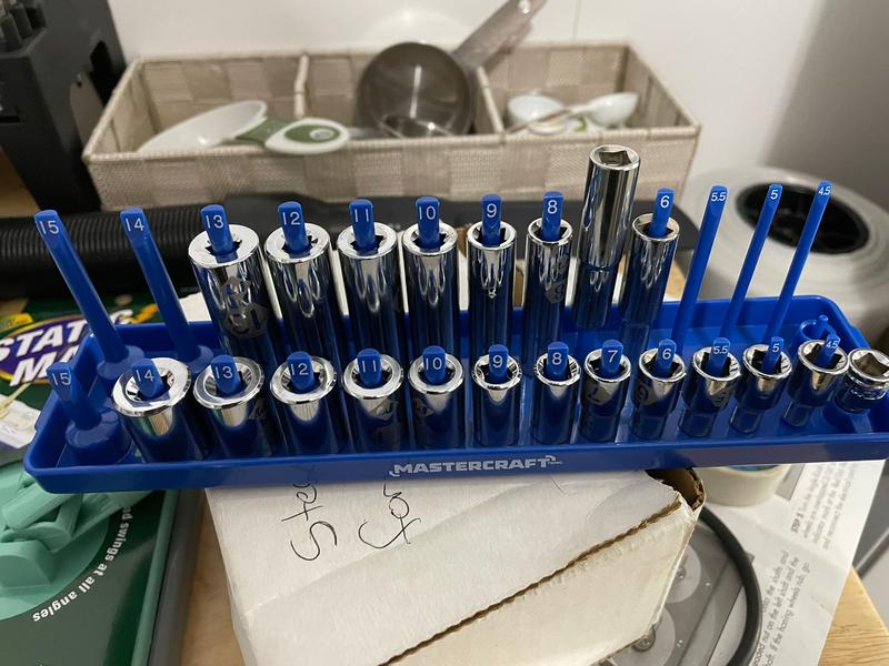 U can see it doesn’t fit and it’s a mastercraft socket as well