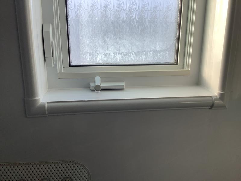 Réparation du contour de fenêtre dans ma douche