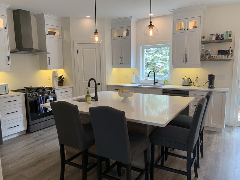 Vintage Lightbulbs in Pendants over Island