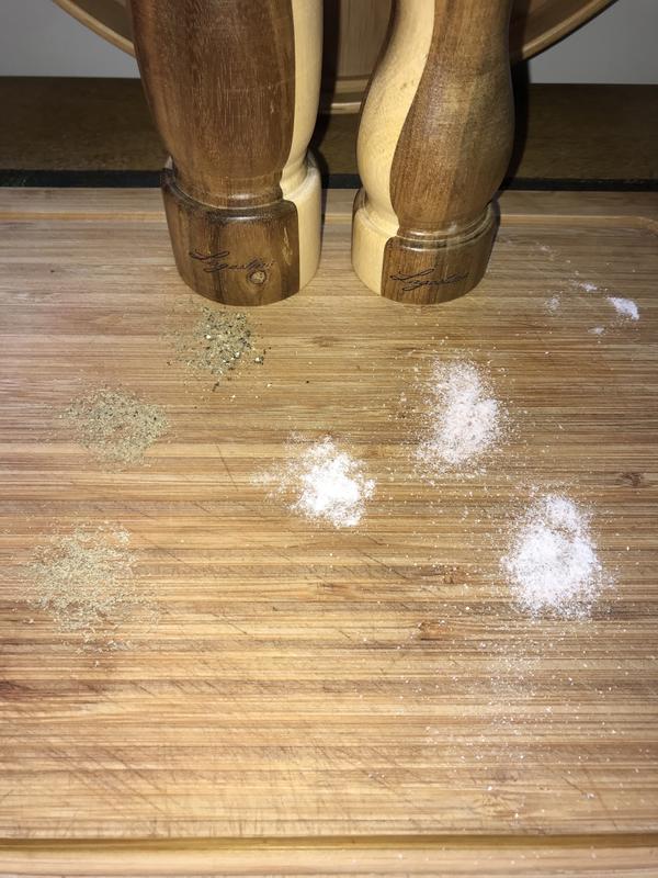 Easily adjustable for fine or coarser grind.