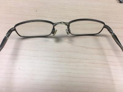 Bondic a réparé mes lunettes!