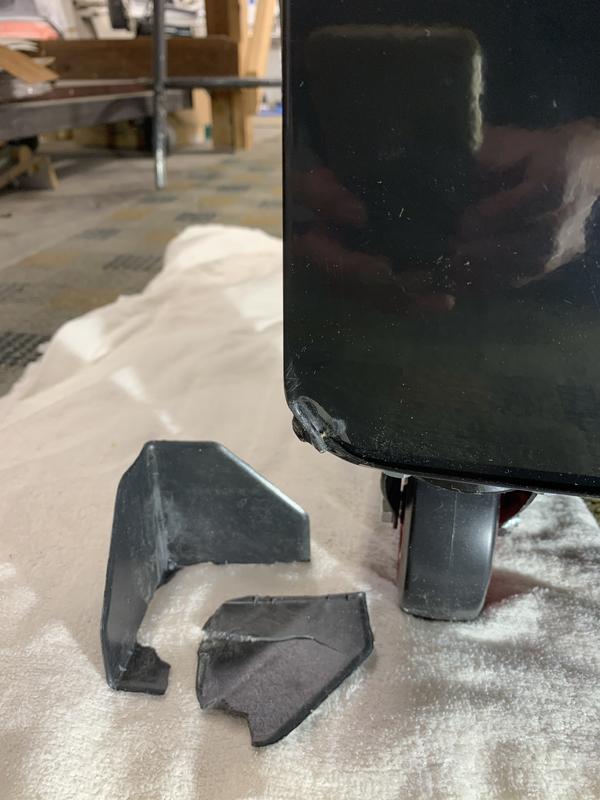 Mastercraft 058-1550-8 cabinet damage (inside the shipping box)