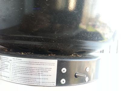 holes along bottom leak oil